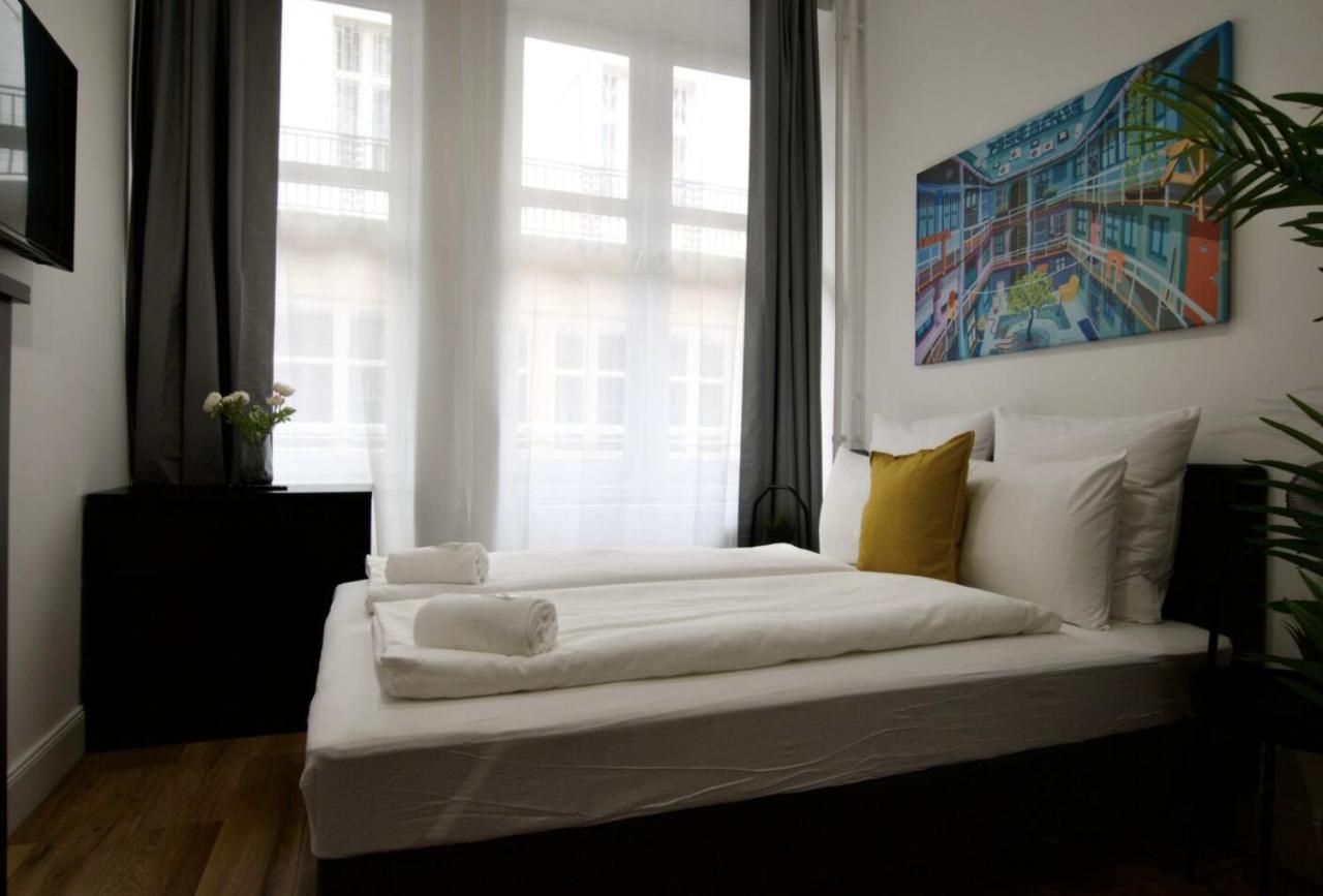 Studio Apartments By Hi5- Apartment In Downtown Budapest Exterior photo