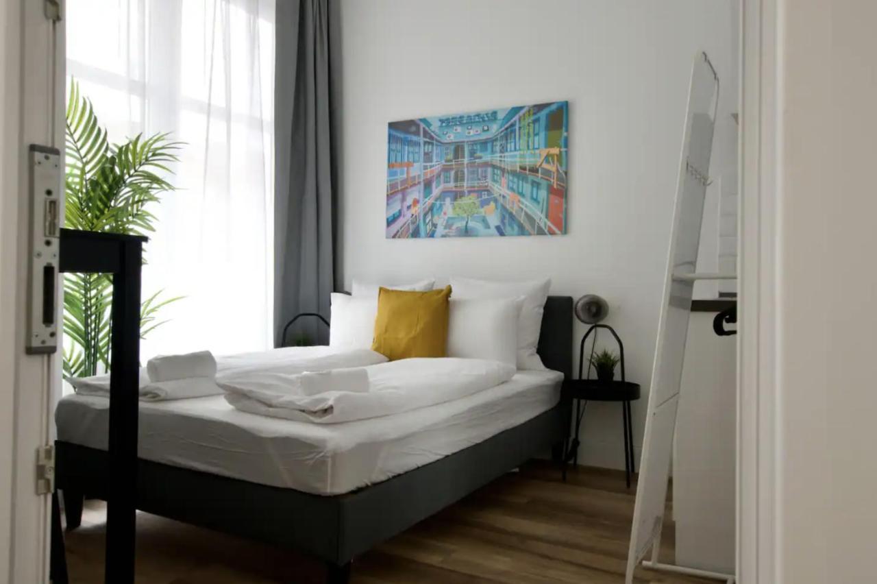 Studio Apartments By Hi5- Apartment In Downtown Budapest Exterior photo