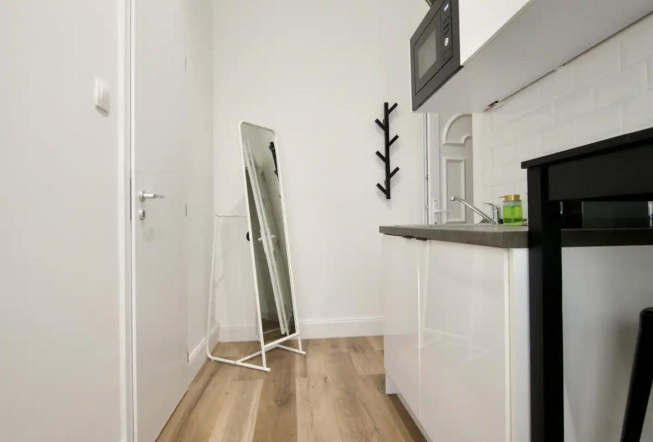 Studio Apartments By Hi5- Apartment In Downtown Budapest Exterior photo